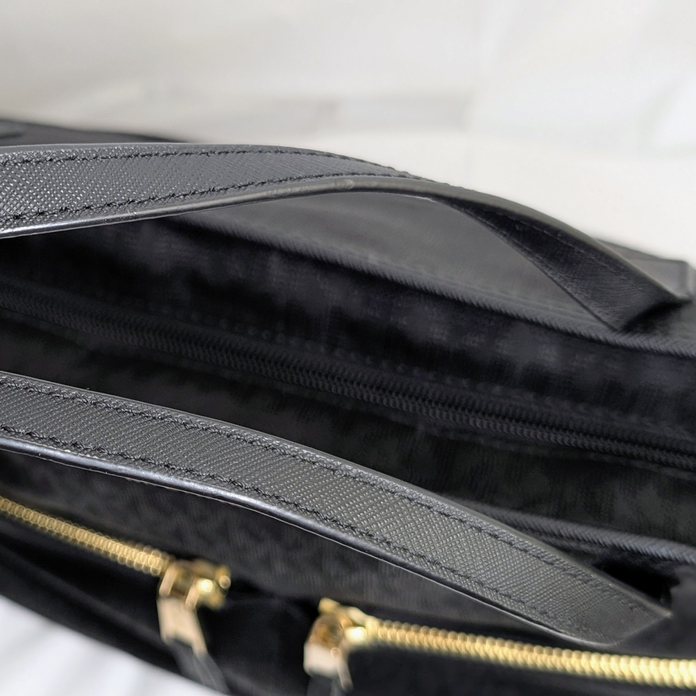 Michael Kors Kempton Large Black Tote - Picture 9 of 16